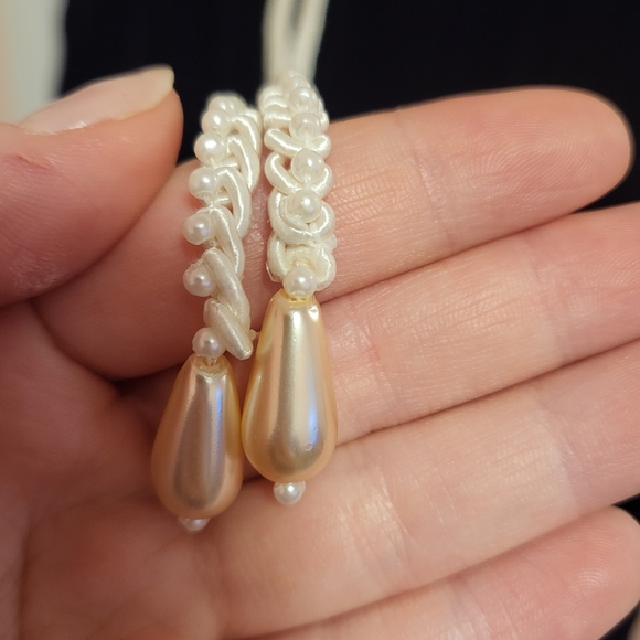 Velvet Fantasy Cape - Picture 13 of 15